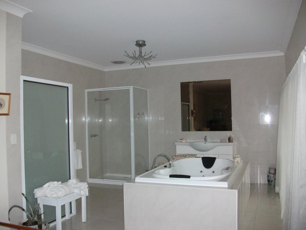 Stella'S Dromana Hotel Room photo